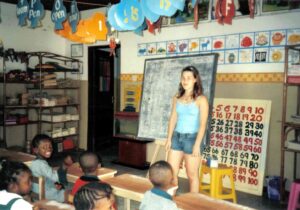 british volunteer kindergarten teacher hannah ghana africa